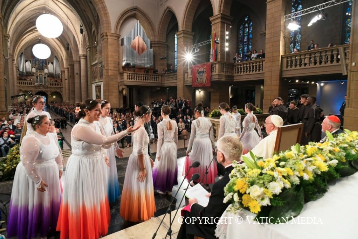 Een dansgroep evoceerde het leven van Franciscus van Assisi.