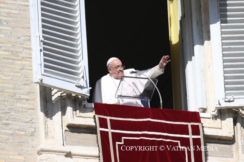 Paus Franciscus tijdens zijn toespraak bij het Angelusgebed op de eerste zondag van de Advent, 01-12-2024