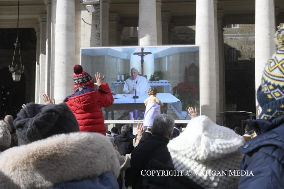 Paus Franciscus gaf zijn Angelus-toespraak op zondag 22 december via een live videostream vanuit zijn woning in Casa Santa Marta