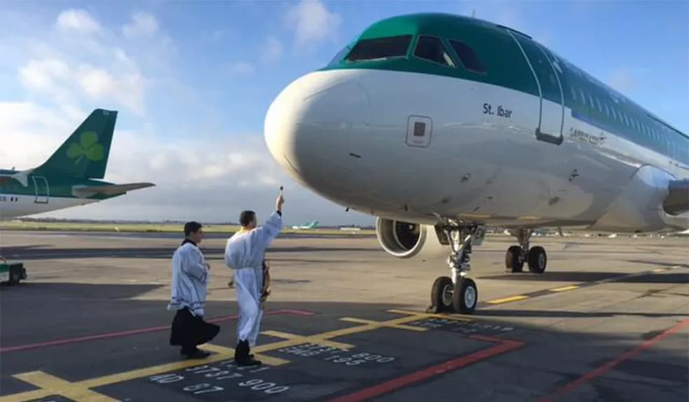 Zegening van een vliegtuig op Dublin Airport