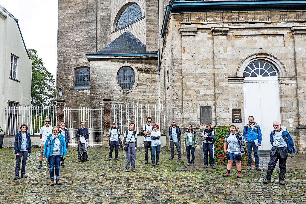 De Vlierbeekse Botinnen, klaar voor de Refugee Walk vorig jaar. © Paul Van Cauwenbergh