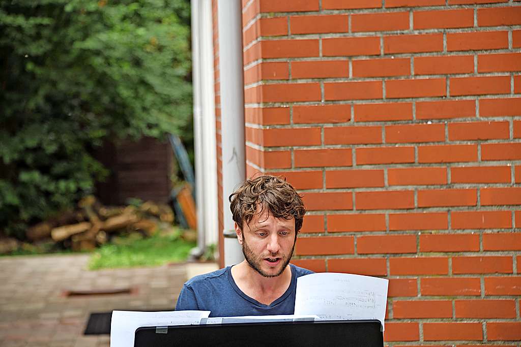 Ruben Laureys: „Mijn oefensessies aan de piano zijn mijn ora et labora.” © Robrecht Struyf