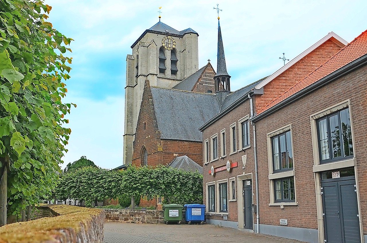 De band tussen de Kerk en de uitbating van de parochiezalen wordt wat losser. © Tony Dupont