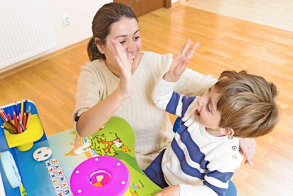 Voor kwetsbare kinderen maken buddy’s een wezenlijk verschil. © Marius Pirvu/Shutterstock