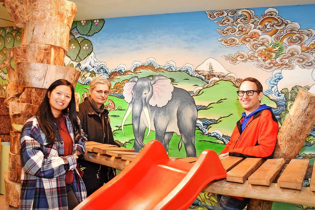 Françoise Luu (links) en Nicky Raeyen (rechts) met Karin Nelissen van ’t Lampeke. © Tony Dupont