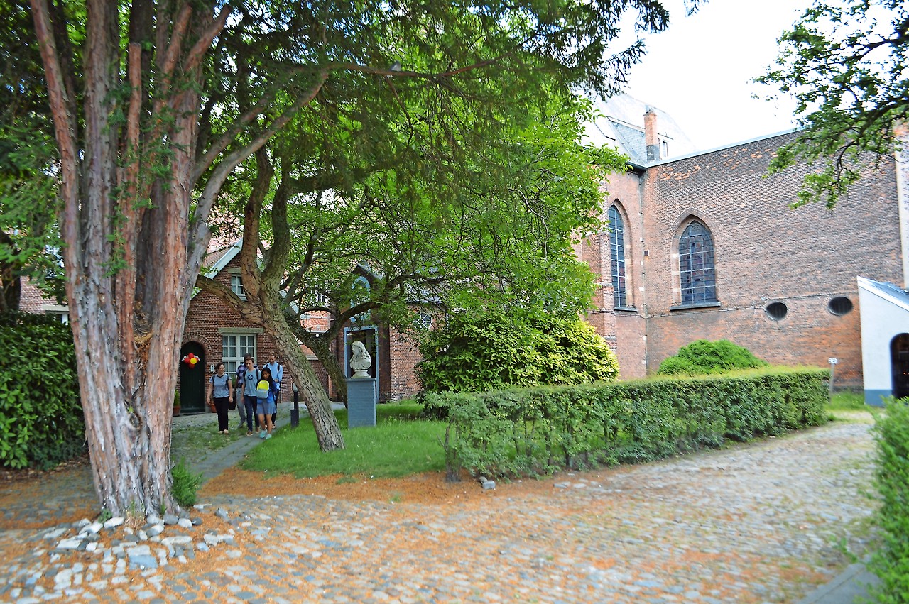 Verborgen kerk in de Antwerpse binnenstad: de Sint-Catharina in het begijnhof. © Erik De Smet