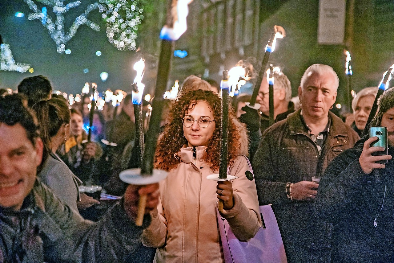 Met een fakkeltocht wil het dekenaat Zuiderkempen jongeren warm maken voor het begin van de advent. © Zumapress