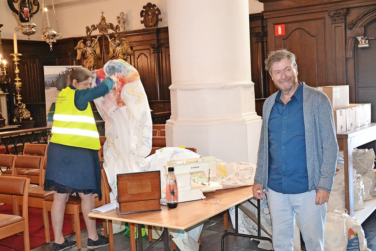 Chris Van Vliet (rechts) tijdens het slotevent van het project Handelingen. © Christa Damen