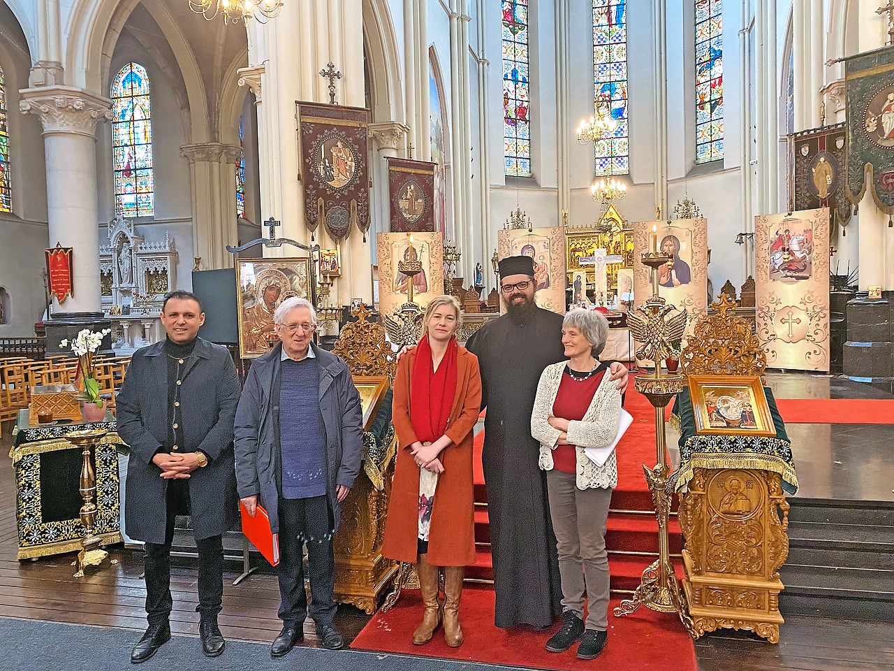 Pater Gabriel: „Katholieken zijn steeds welkom in onze kerk.” © Filip Ceulemans