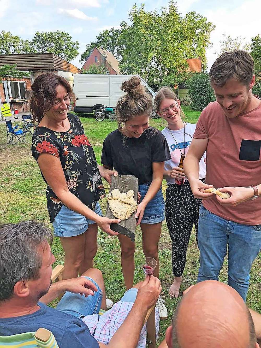 Nick Vermeirsch (rechts op de foto): ‘Jezus is het brood dat eeuwig leven geeft. Een leven van vreugde en genade, elke dag opnieuw.’ © Nick Vermeirsch