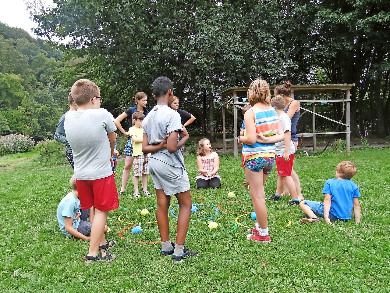 Tijdens het kamp is het programma volledig afgestemd op de kinderen. Daardoor voelen ze zich thuis. © Ann Theys