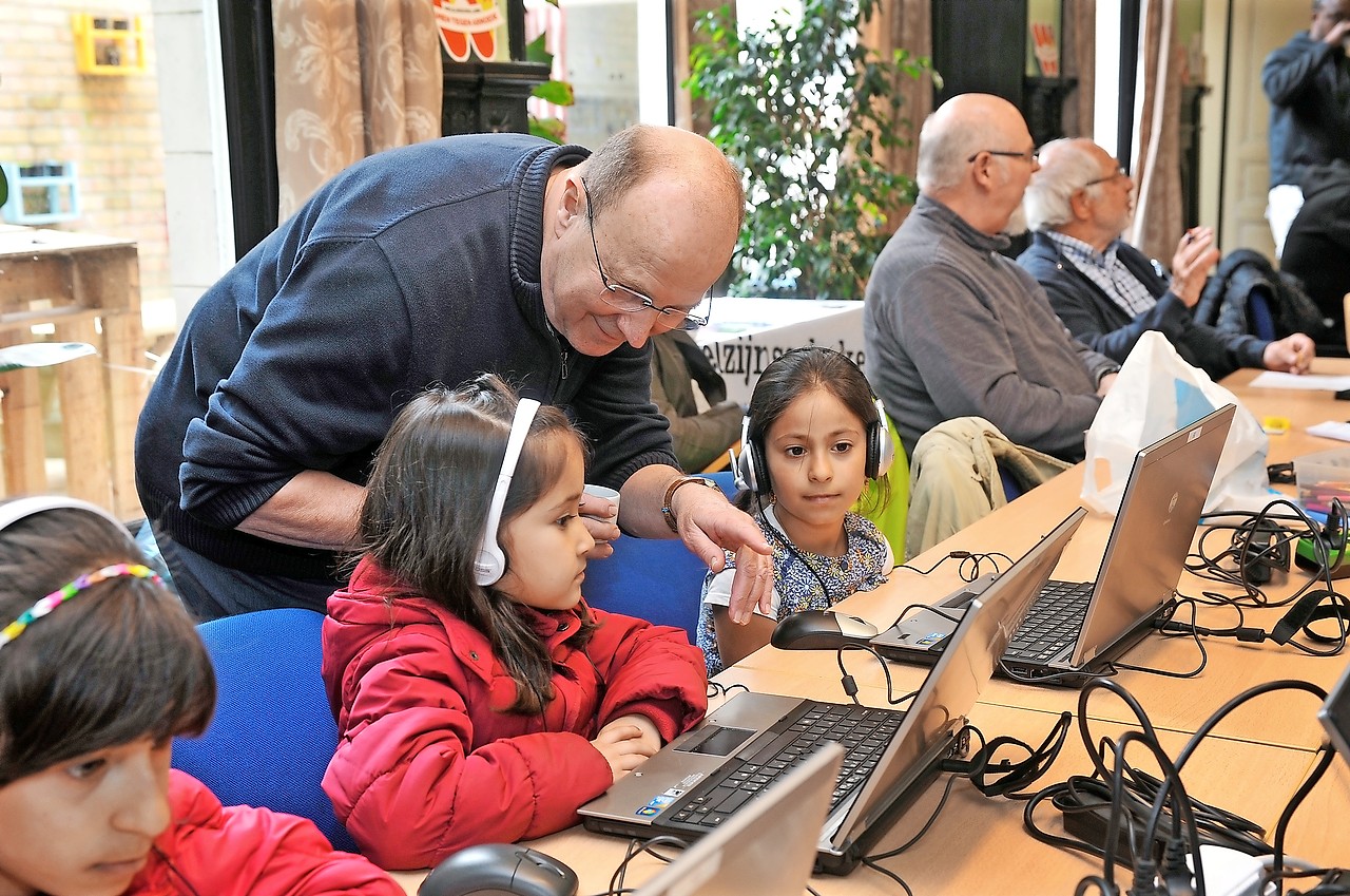 Wilfried Meulemeester: „Met Jakoeboe helpen we mensen wegwijs maken in de samenleving.” © Violet Corbett Brock