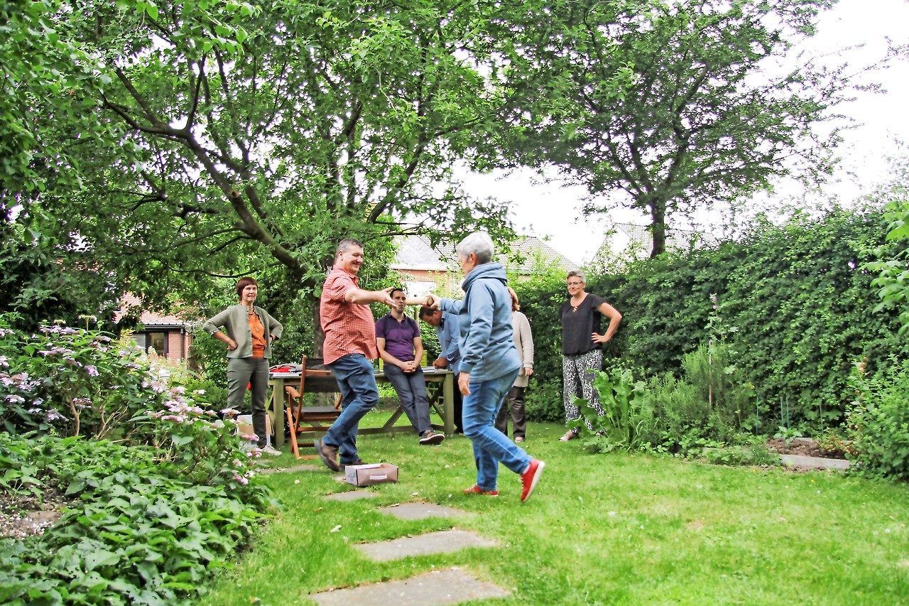 Dat geven bij LETS centraal staat, mag ook blijken ook uit deze ledenbijeenkomst. © Jenny Janssens