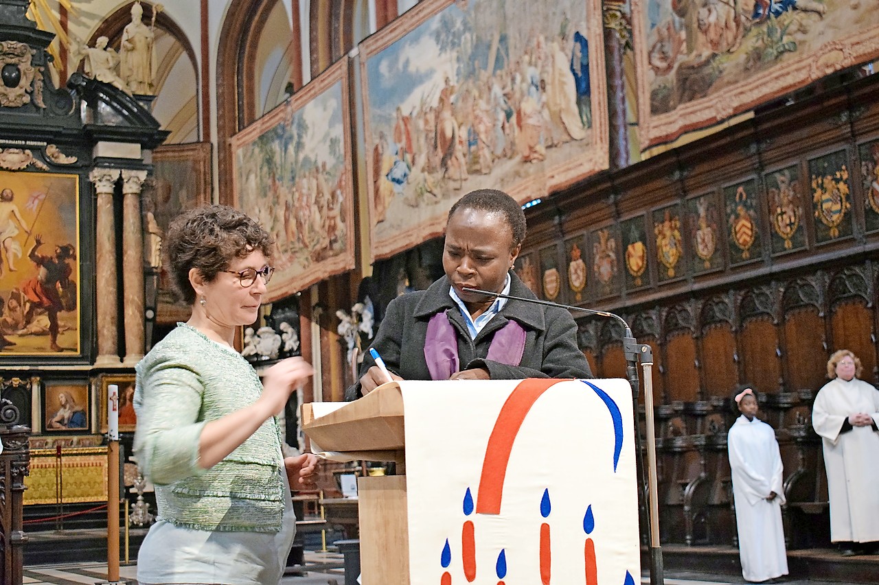 Izilda Nandingna is een van de acht volwassenen uit het bisdom Brugge die zich willen laten dopen. © Inge Cordemans