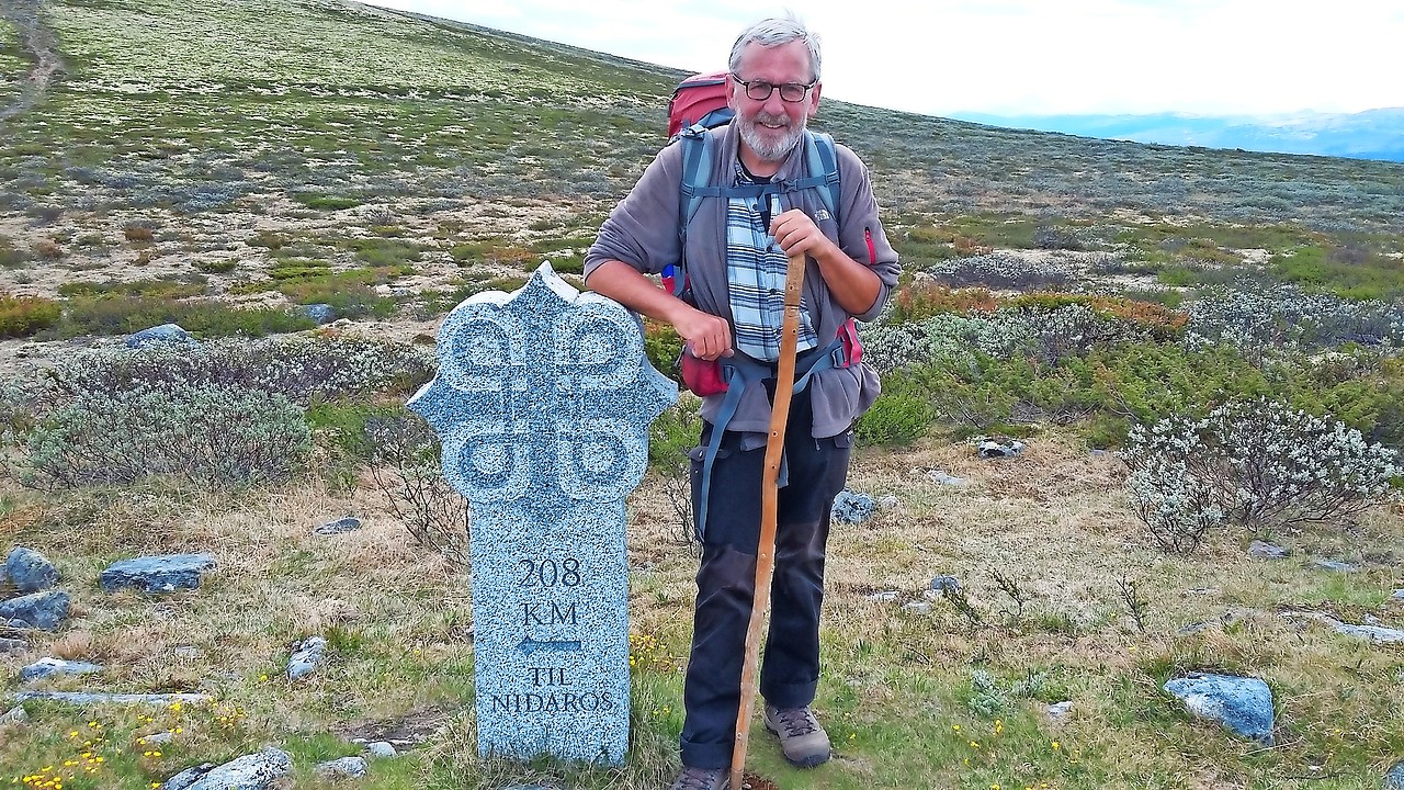 Paul De Marez: „Mijn pelgrimsstok is mijn grootste wandelvriend.” © Paul De Marez