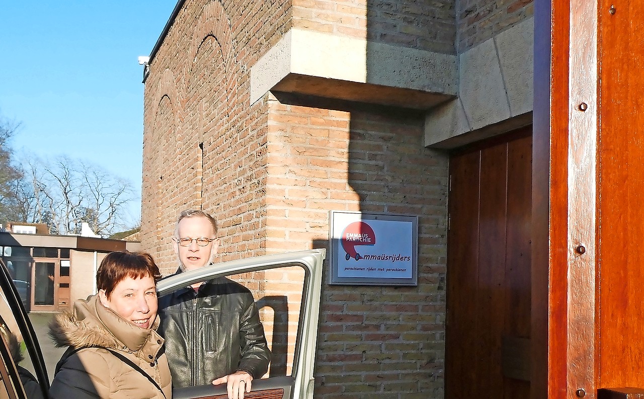 Op zaterdag neemt Jan Kerkhof een passagier mee naar de Sint-Baafskerk. © Marie Paul Dekimpe