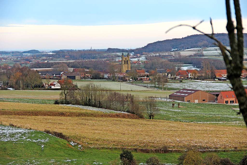 De weidse landschappen en vergezichten onderweg verruimen geest en hart. © Liselotte Anckaert