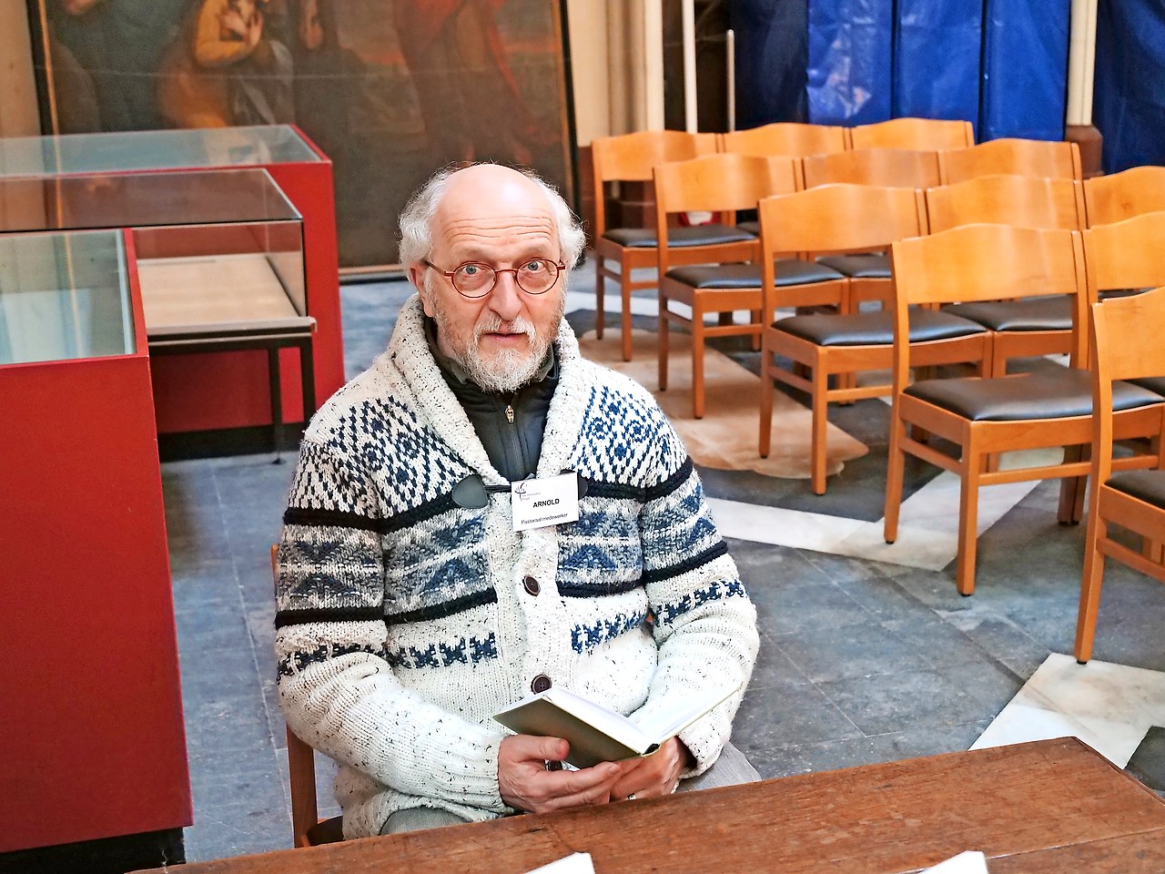 Arnold Traen: „Meestal ben ik aan het lezen in een psalmboek.” © Michiel Van Mulders