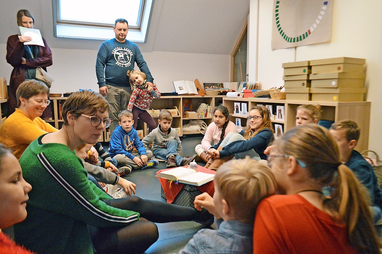 Een tiental kinderen neemt maandelijks deel aan de kinderwoorddienst. © Bertrand Goethals