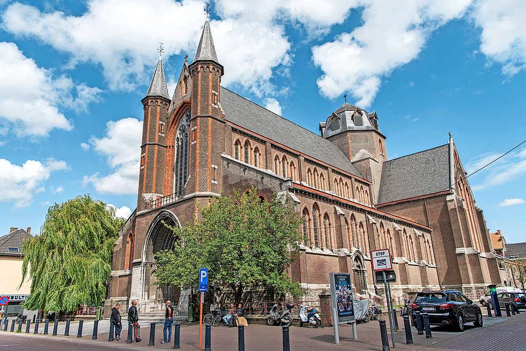 OCUP vzw krijgt zes jaar lang de sleutels van de Sint-Jozefkerk in handen. © Stad Gent