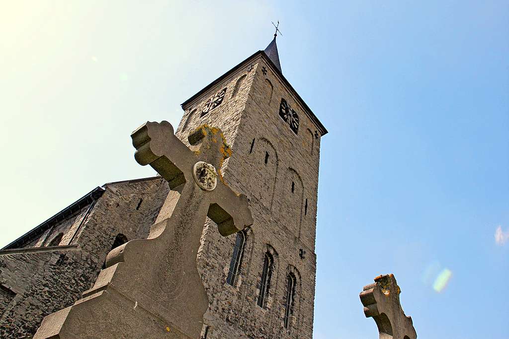 Jong en oud kan zelf aan de slag in de Sint-Laurentiuskerk. © Directiecel Erfgoed & Erfgoedsites