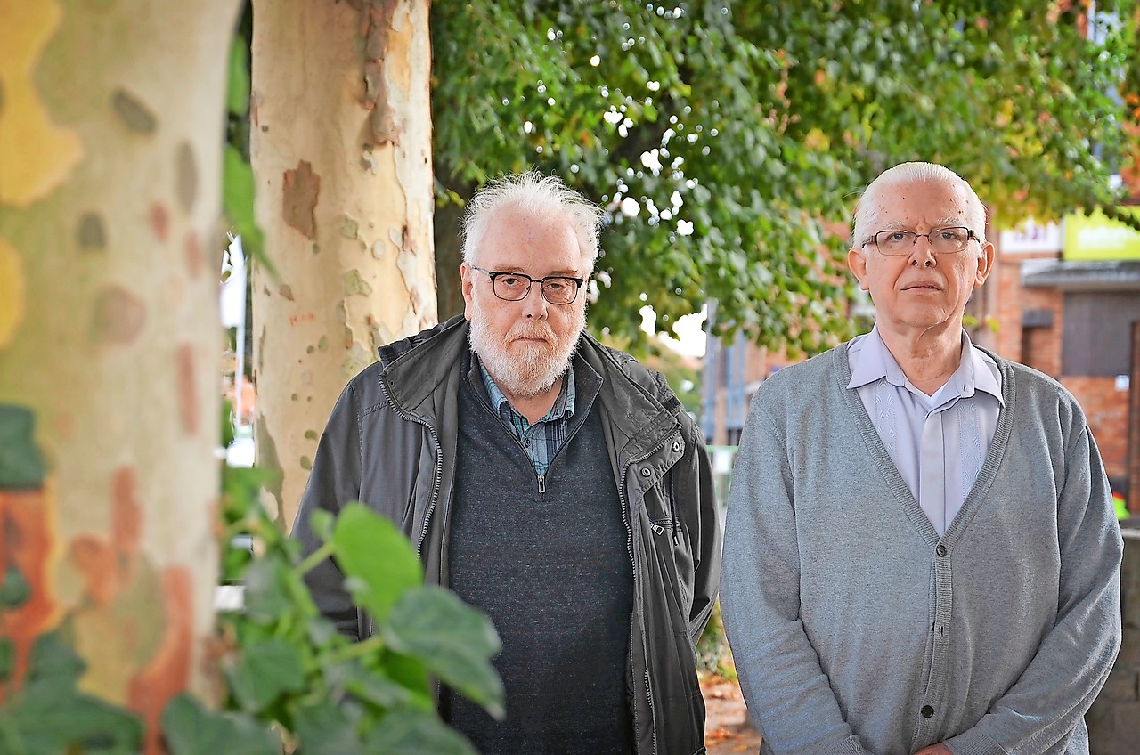 Pater Luke (rechts) verbleef recentelijk in Limburg om Francis Leyssens (links) van het noodfonds te danken. © Tony Dupont