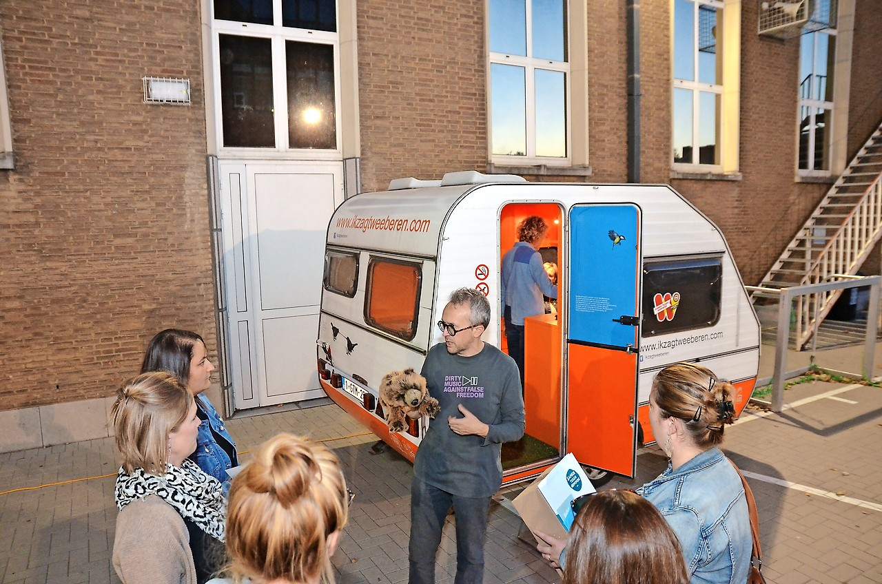 De Berenmobiel verrast met taalprikkels en plezier op externe locaties. © Tony Dupont