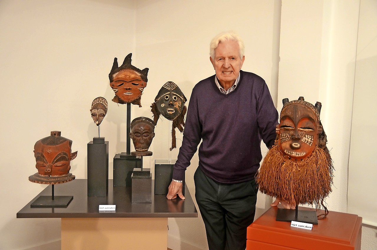 Tony Jorissen geeft persoonlijk uitleg aan de bezoekers aan de tentoonstelling. © Tony Dupont