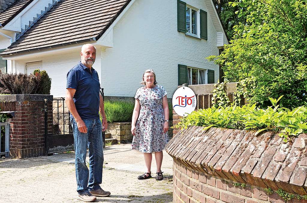 Jan Schevernels en Mieke Wouters aan Limburgs eerste TEJO-huis, in Hasselt. © Tony Dupont