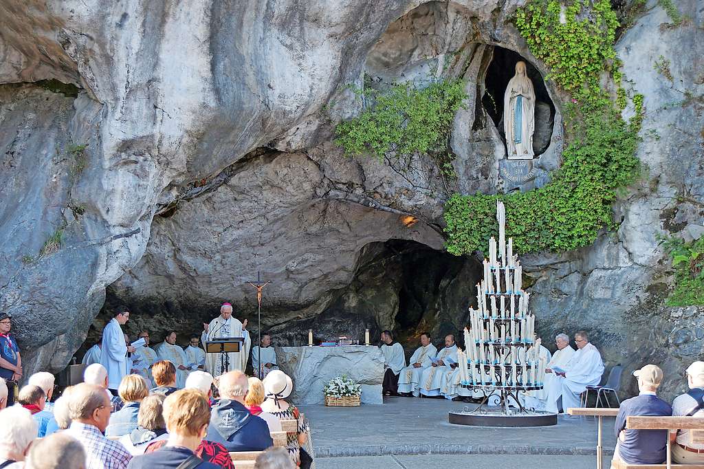 Als alles vlot, verwelkomt Lourdes deze zomer opnieuw talrijke Limburgse pelgrims aan de Mariagrot. © Ria Thaens