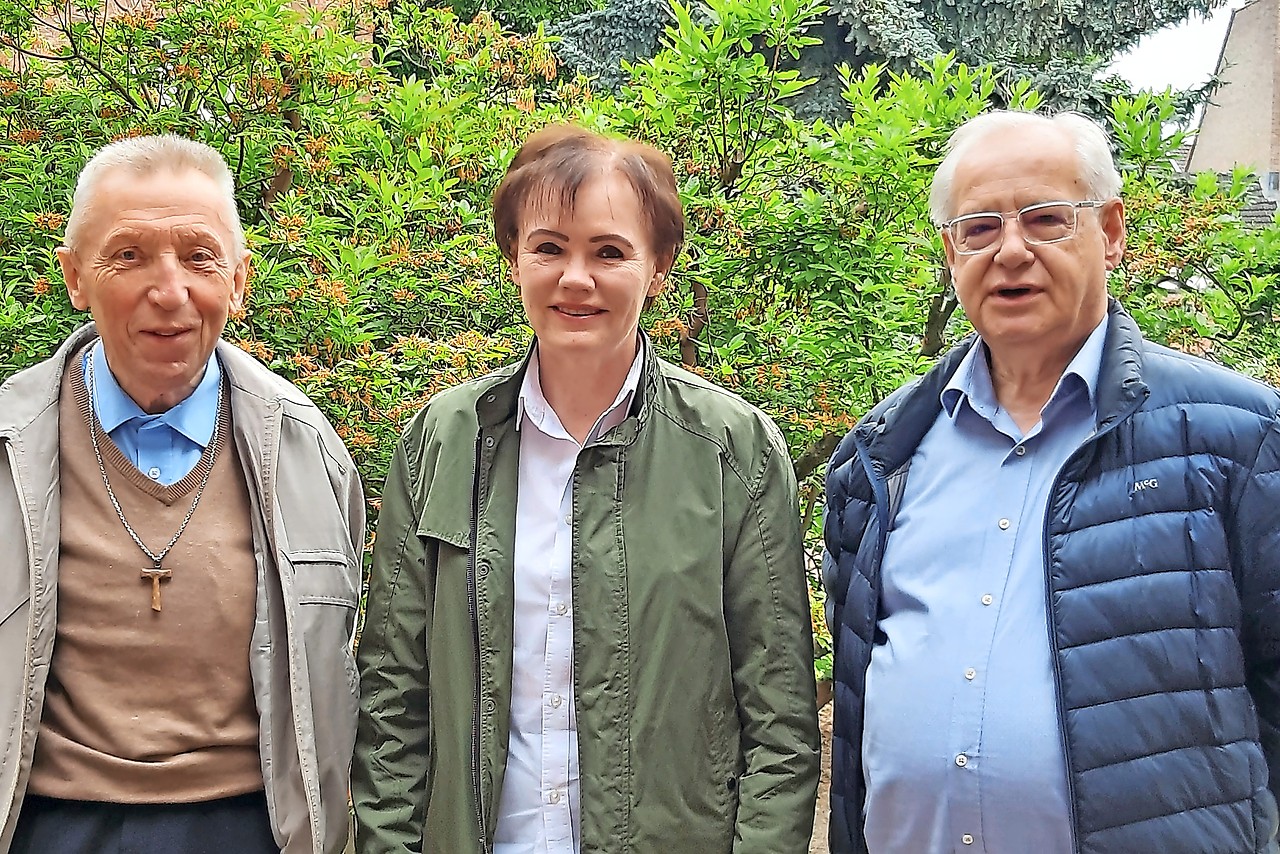 Van links naar rechts: Piet Nulmans, Marleen Dullers, Jos Kuppers. © Minderbroeders Hasselt