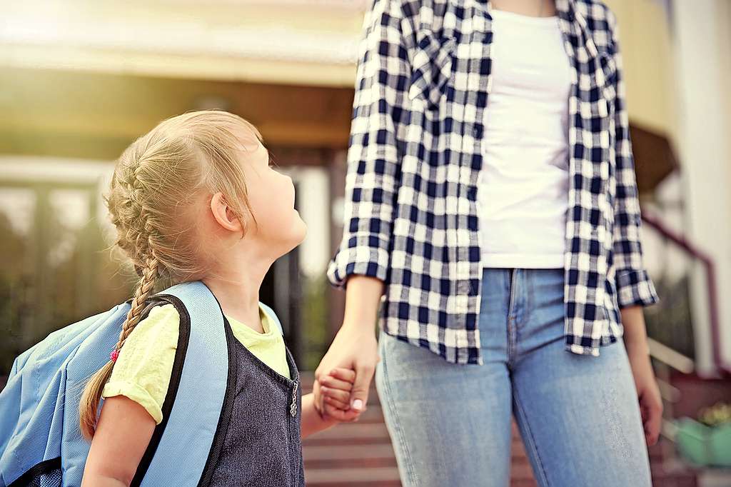 Alleenstaande moeders worden gedurende een schooljaar zowel individueel als in groep intensief begeleid. © Shutterstock