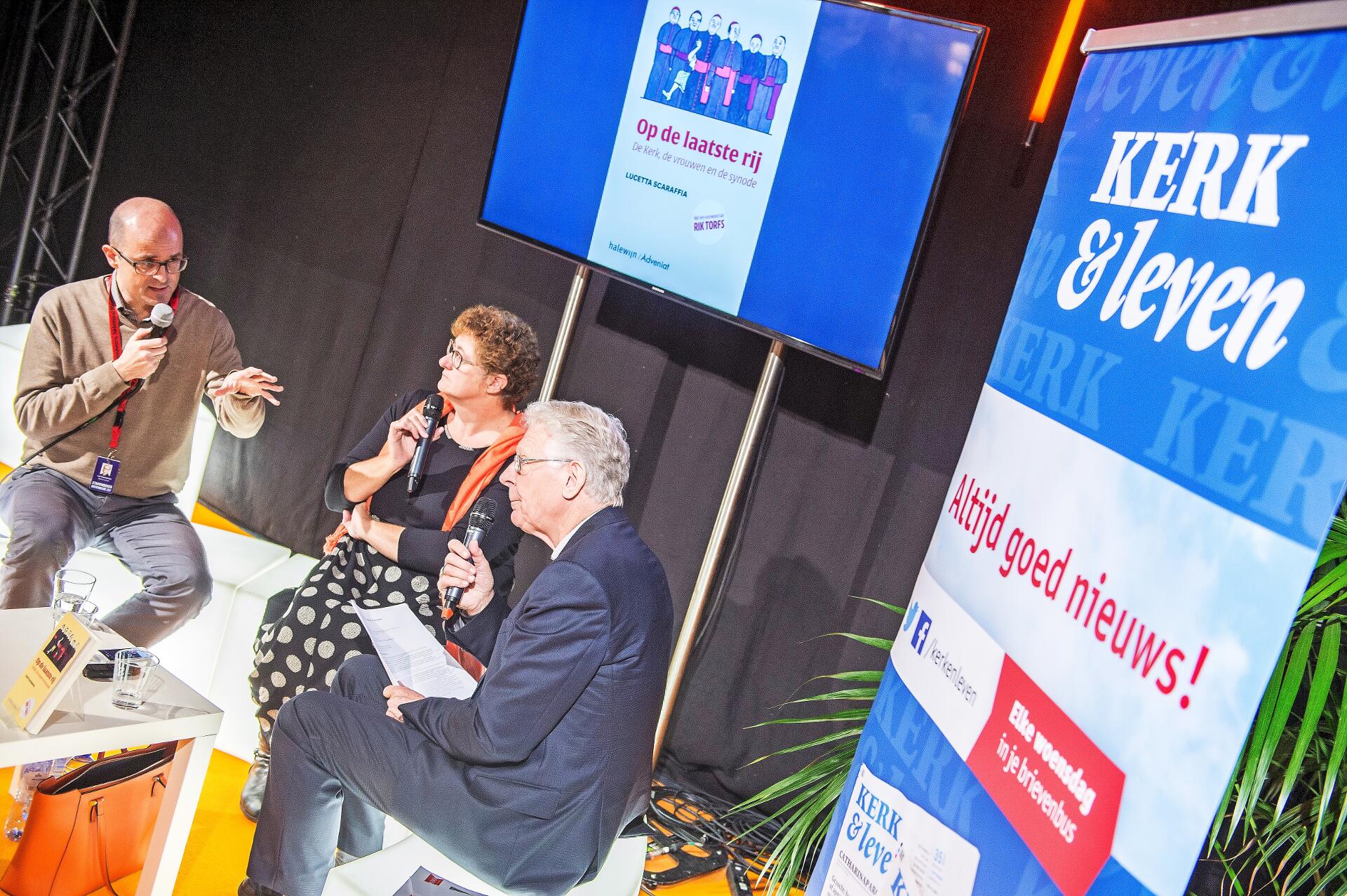 De vrouw kreeg de centrale plek tijdens het debat over De vrouw in de Kerk. © Frank Bahnmüller