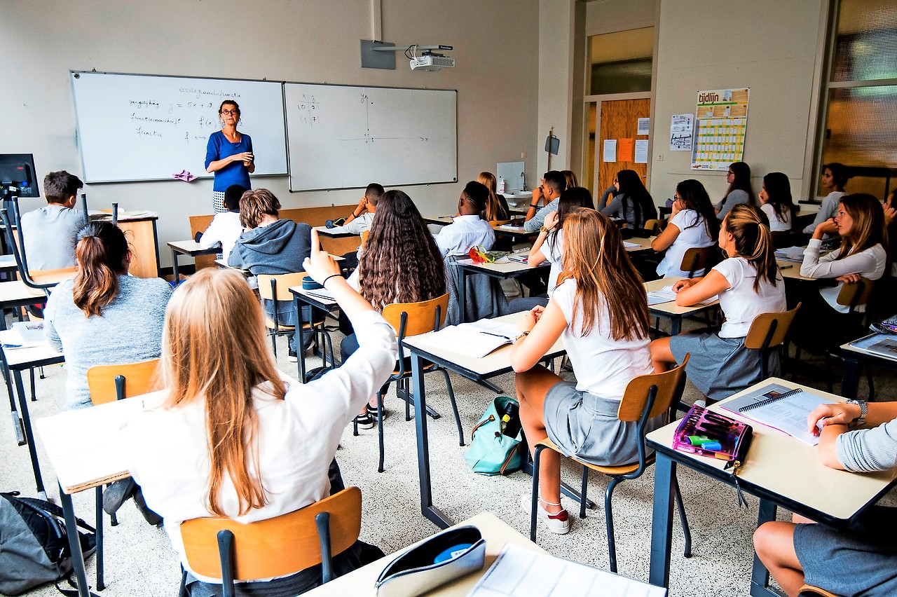 Katholieke scholen (hier een middelbare in Gent) kunnen ook van elkaar leren. © Belga Image