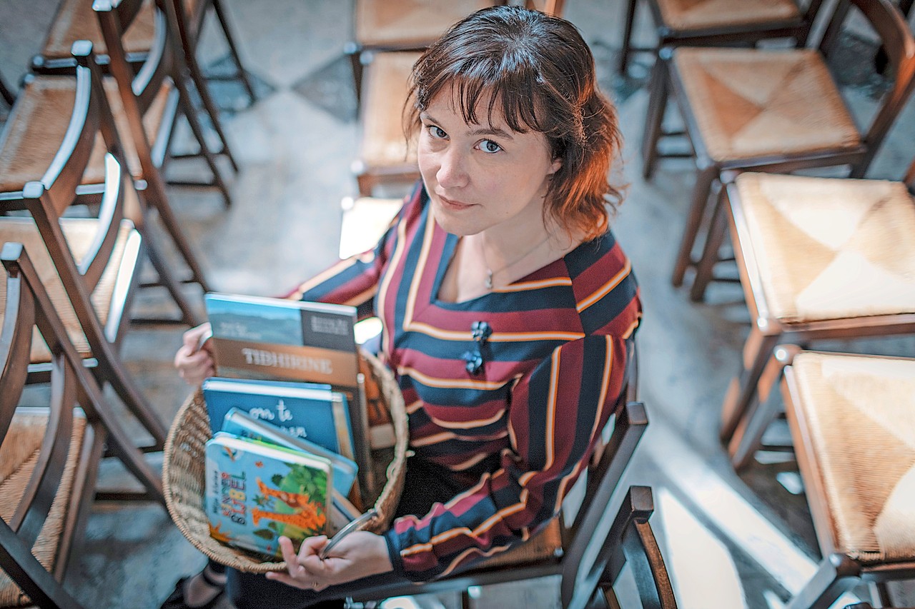 In de kerk borrelen er bij kinderen heel wat vragen op, ervaart Nathalie Deputter als catechist. © Leo De Bock