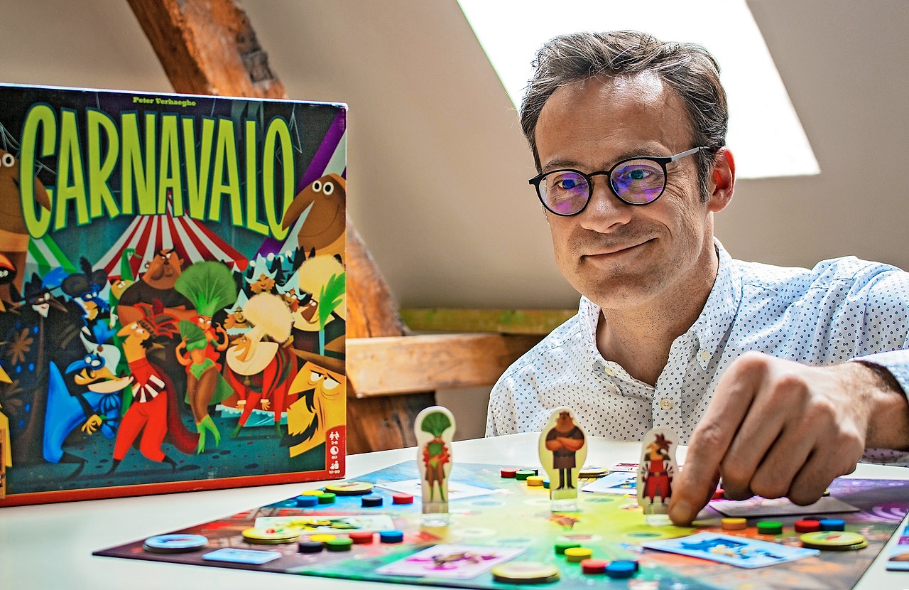 Een spel spelen is voor Peter Verhaeghe bovenal plezier maken met vrienden. © Warre Verhaeghe