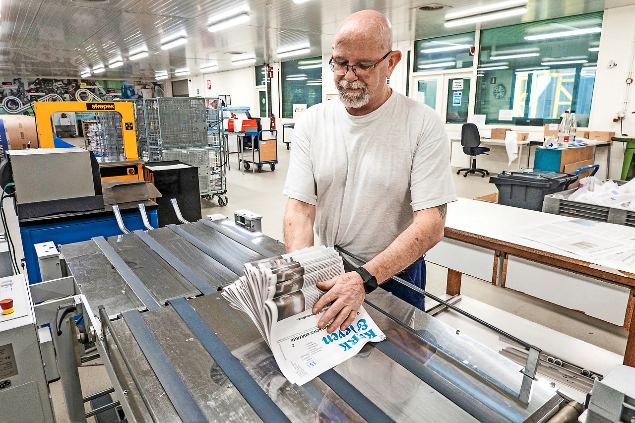 In de printroom van uitgeverij Halewijn blijven de machines naarstig draaien. © Luk Vanmaercke