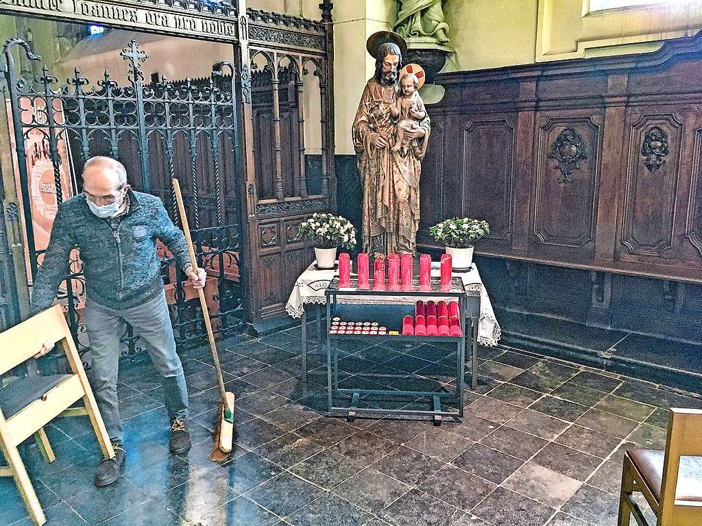 Stille werkers aan de basis houden ook vandaag de Kerk overeind. © Christof Bouweraerts