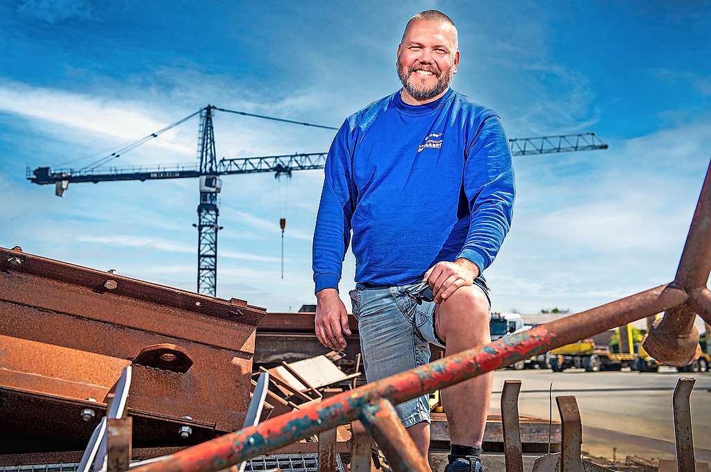 Stefan Huysegems’ torenkraan is dan wel toevallig blauw en wit, hij vindt dat hoogst betekenisvol. © Frank Bahnmüller