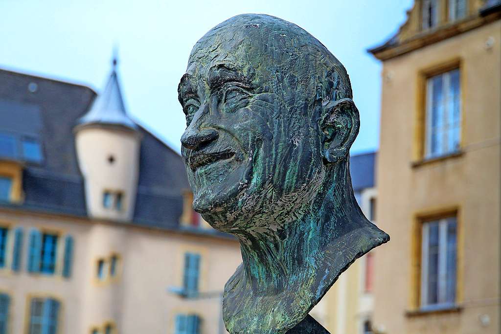 Monument voor Robert Schuman in Thionville. Geboren als Duitser, werd Schuman een Franse toppolitcus. © Belga Image