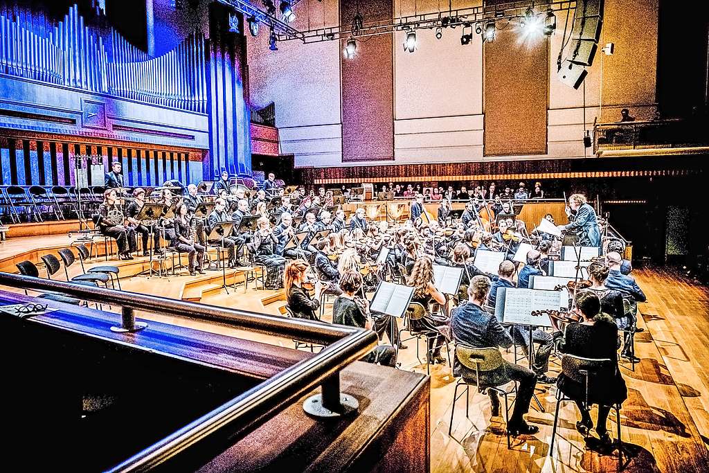 Het Vlaams Radiokoor samen met Brussels Philharmonic. © Wouter Van Vaerenbergh