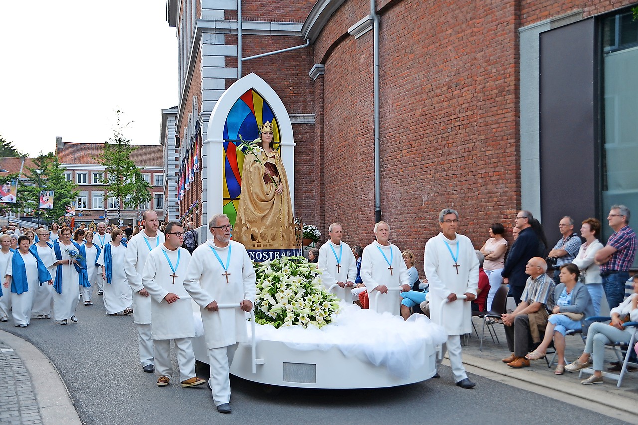 Het engagement van de Tongenaren vormt de grote kracht van de processie. © Jef Moermans