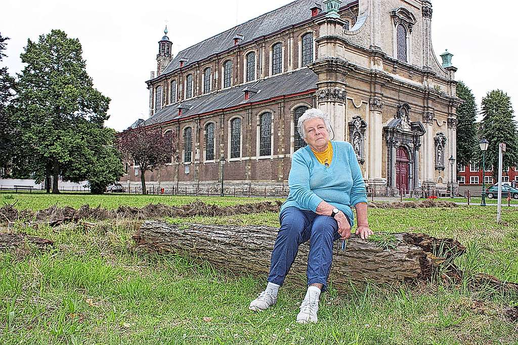 Sonja Vanoutryve: „Mensen kiezen voor het begijnhof wegens de rust.” © Bertrand Goethals