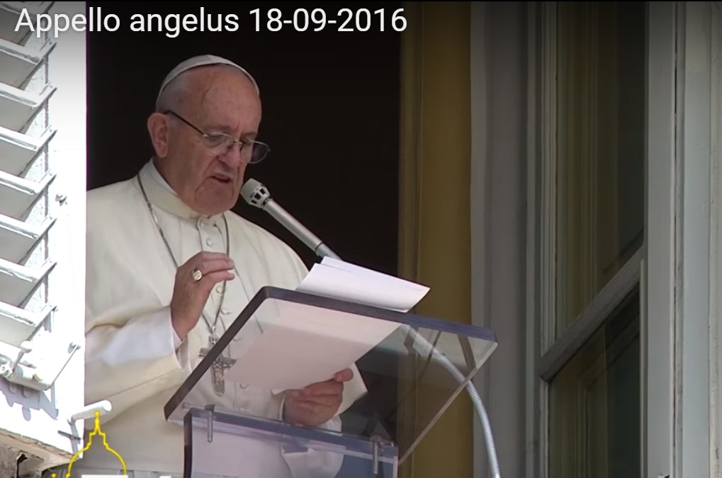 Paus Franciscus tijdens het angelus © CTV