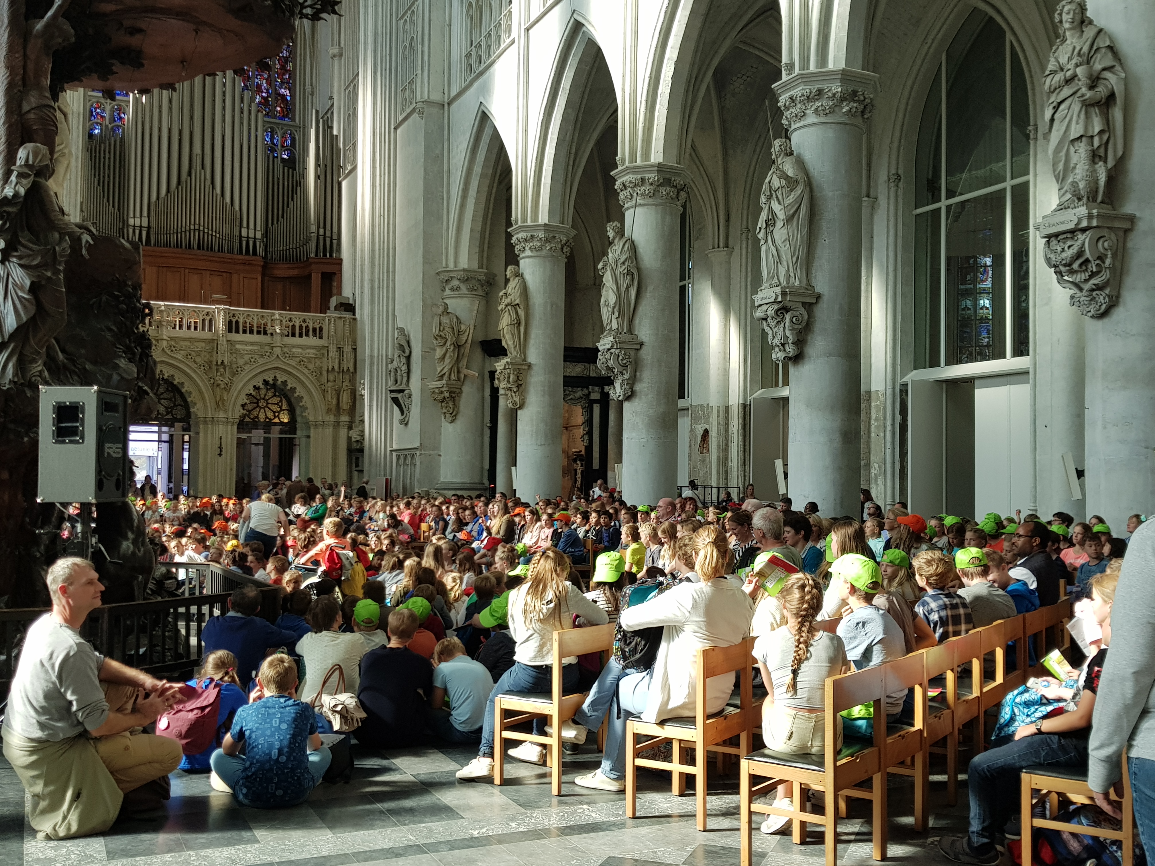 Vijftienhonderd kandidaat-vormelingen beleefden zaterdag een vreugdevolle Missiodag in Mechelen