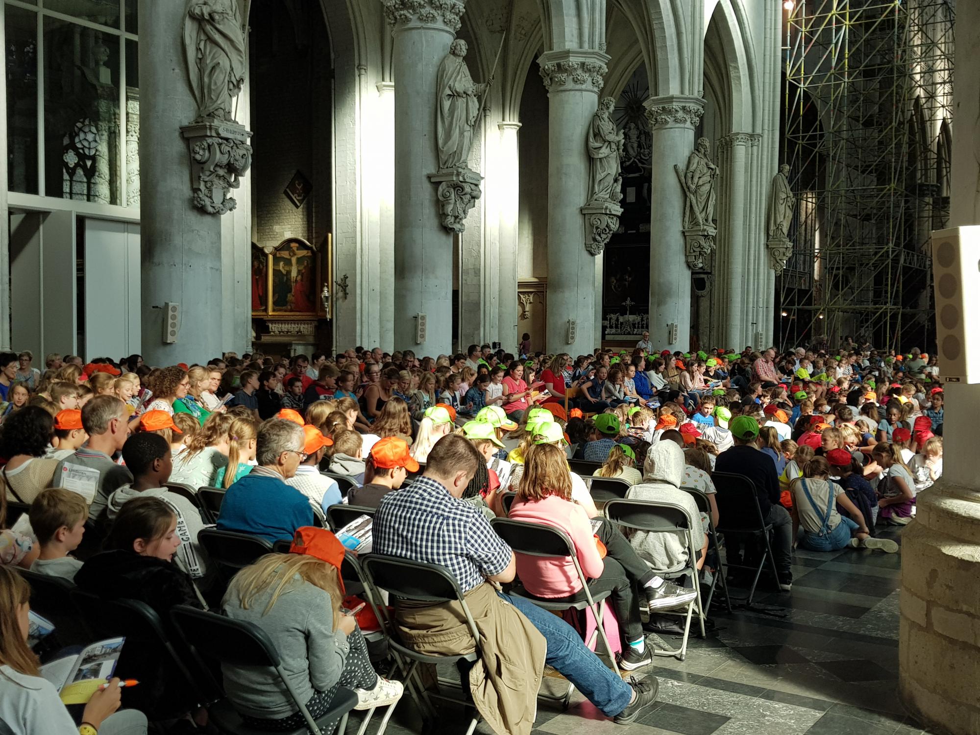 Vijftienhonderd kandidaat-vormelingen beleefden zaterdag een vreugdevolle Missiodag in Mechelen