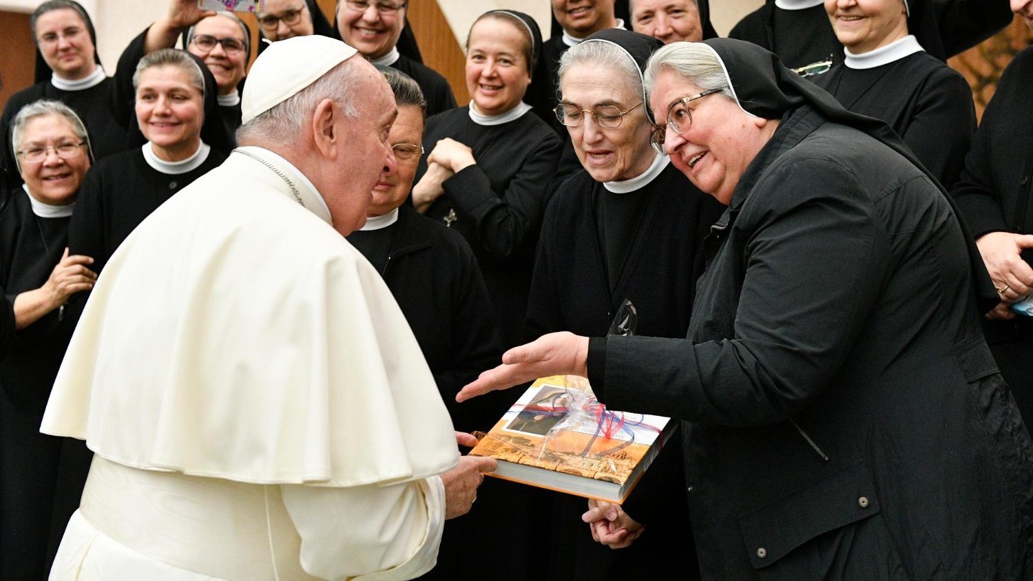 Paus Franciscus tijdens de algemene audiëntie van woensdag 24 november 2021