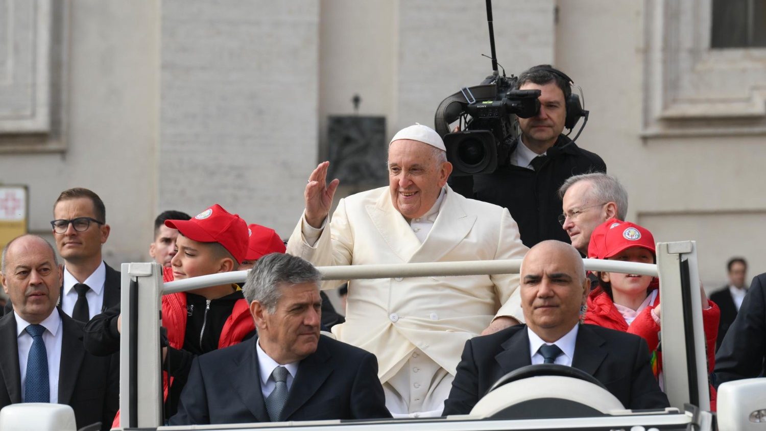 Paus Franciscus tijdens de algemene audiëntie van woensdag 19 april 2023