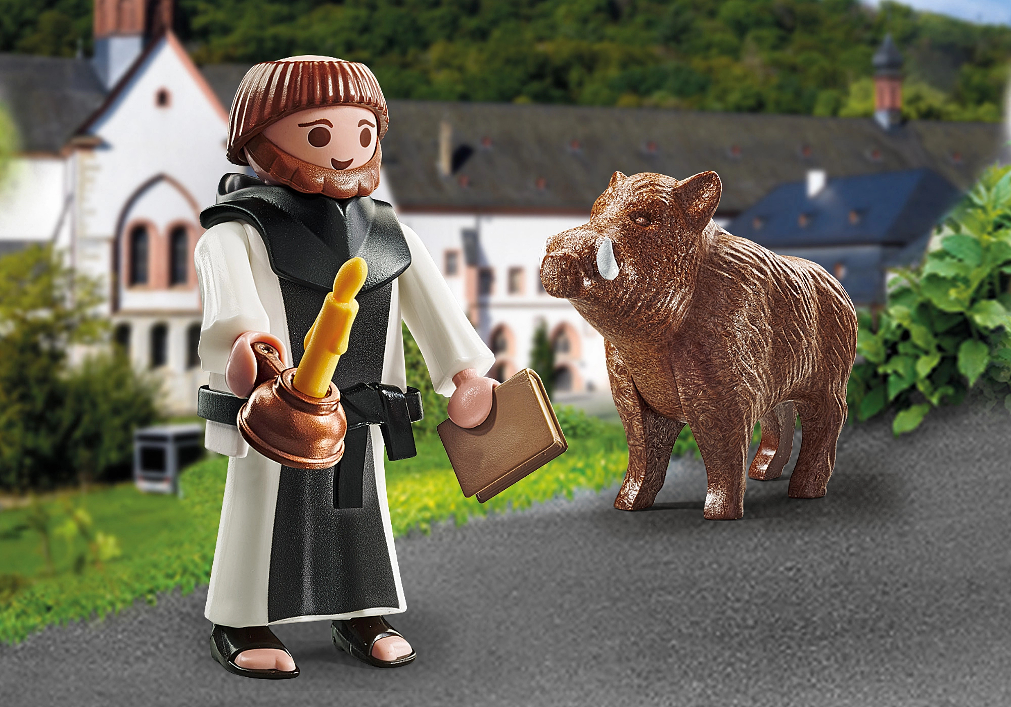 Monnik met everzwijn, een nieuwe set van het 50-jarige Playmobil.