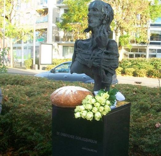 Het beeld van de Onbekende Oorlogsvrouw in Hasselt